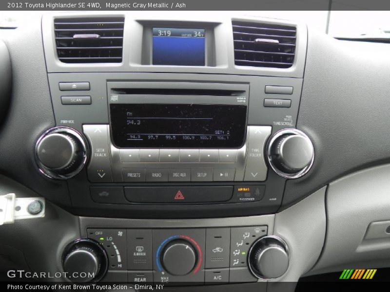 Magnetic Gray Metallic / Ash 2012 Toyota Highlander SE 4WD