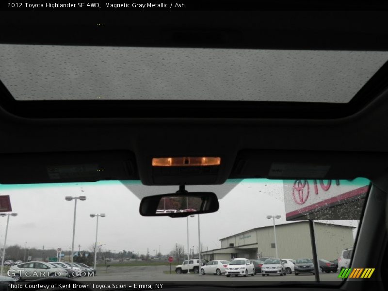 Magnetic Gray Metallic / Ash 2012 Toyota Highlander SE 4WD