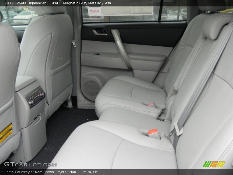 Magnetic Gray Metallic / Ash 2012 Toyota Highlander SE 4WD