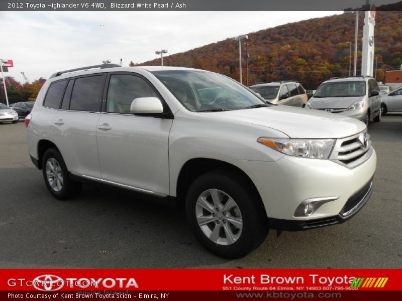 Blizzard White Pearl / Ash 2012 Toyota Highlander V6 4WD