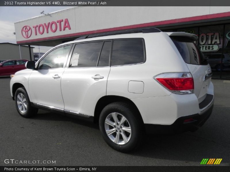 Blizzard White Pearl / Ash 2012 Toyota Highlander V6 4WD