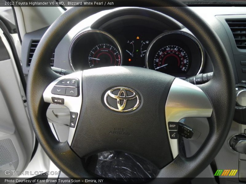 Blizzard White Pearl / Ash 2012 Toyota Highlander V6 4WD