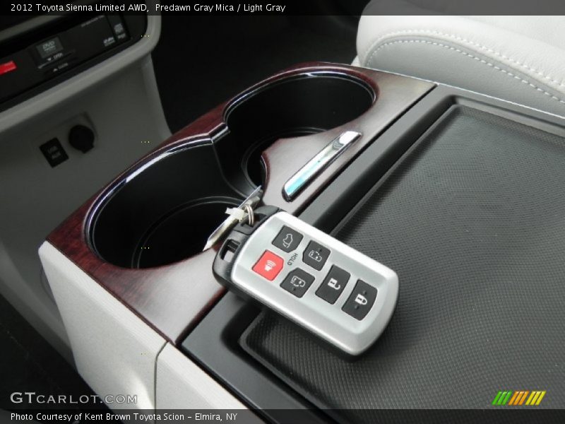 Keys of 2012 Sienna Limited AWD