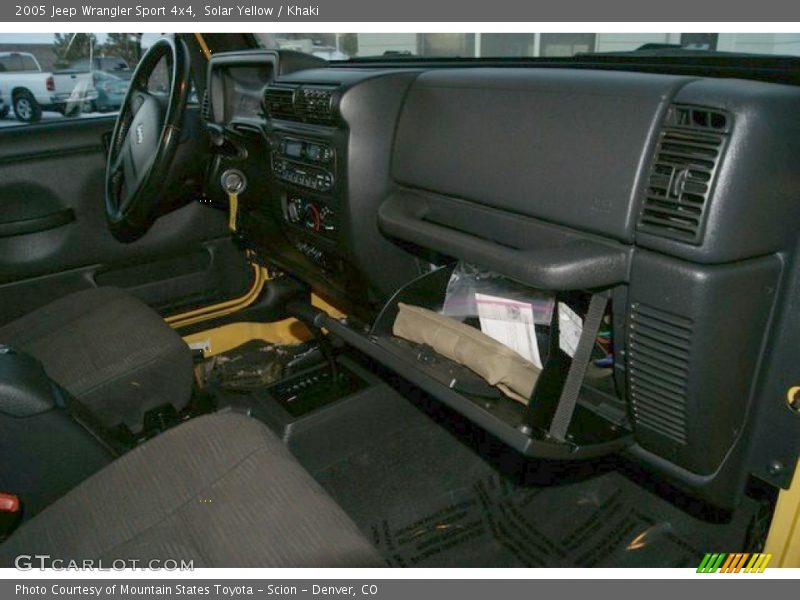 Solar Yellow / Khaki 2005 Jeep Wrangler Sport 4x4