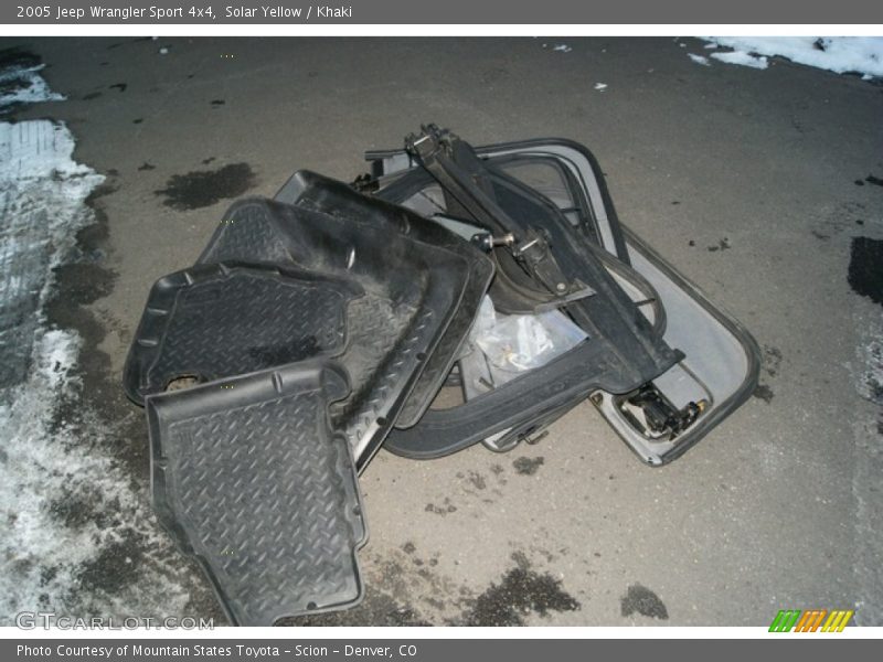Solar Yellow / Khaki 2005 Jeep Wrangler Sport 4x4