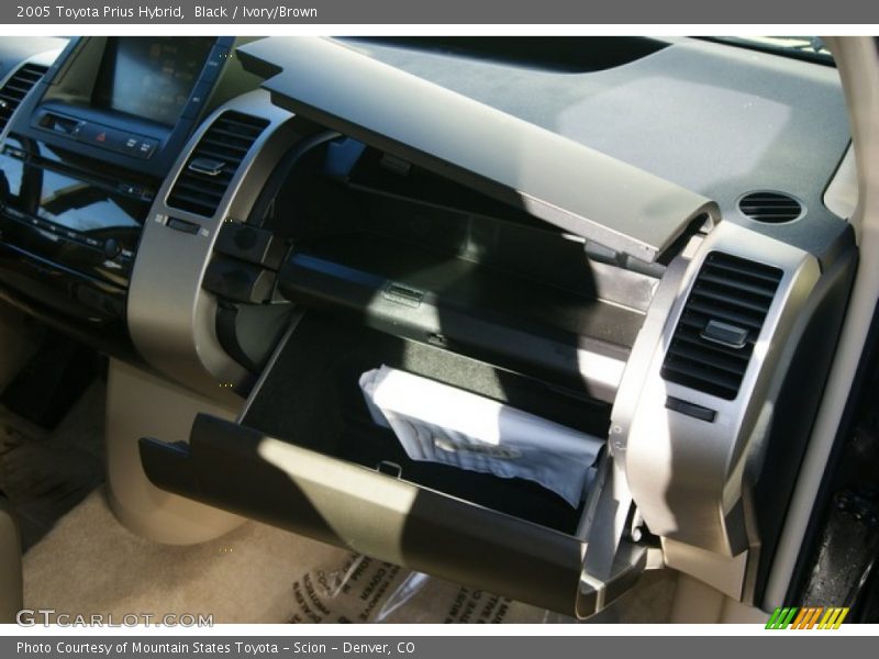 Black / Ivory/Brown 2005 Toyota Prius Hybrid