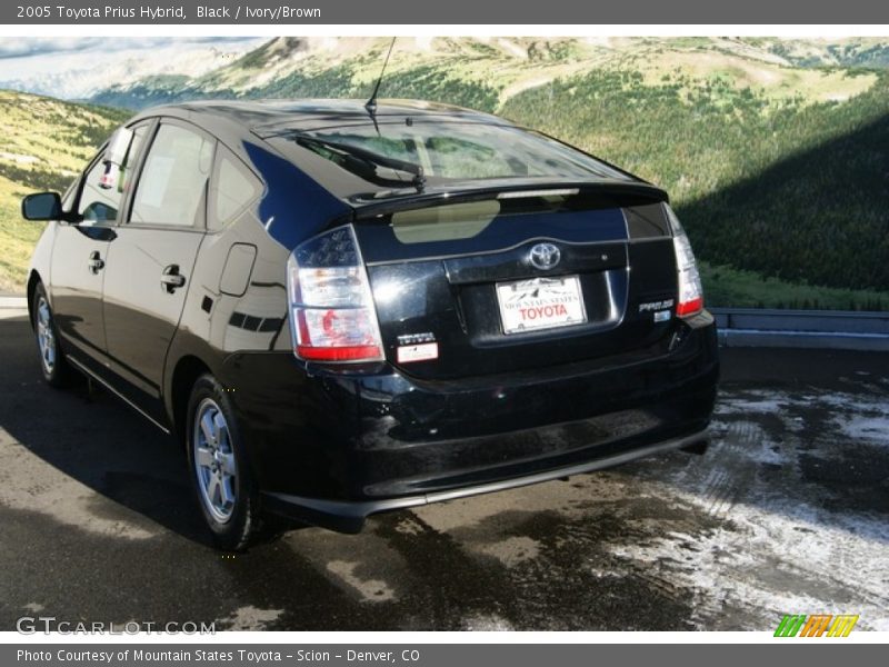 Black / Ivory/Brown 2005 Toyota Prius Hybrid