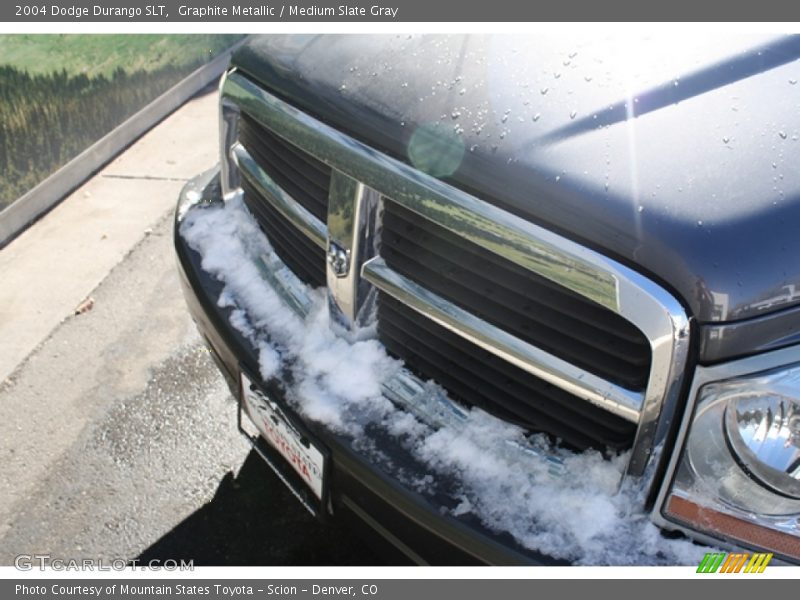 Graphite Metallic / Medium Slate Gray 2004 Dodge Durango SLT
