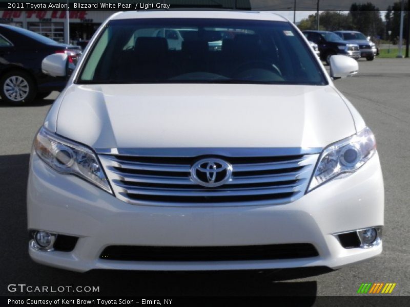 Blizzard White Pearl / Light Gray 2011 Toyota Avalon