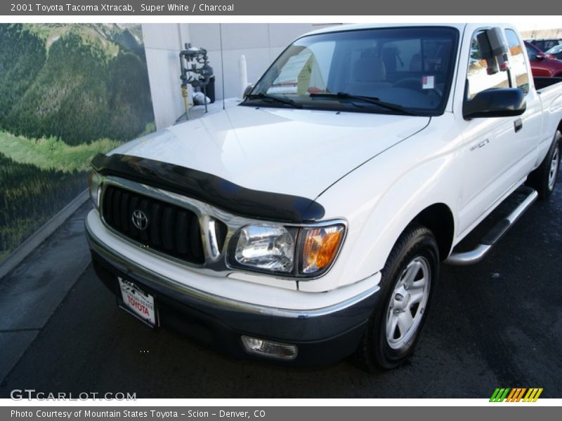 Super White / Charcoal 2001 Toyota Tacoma Xtracab