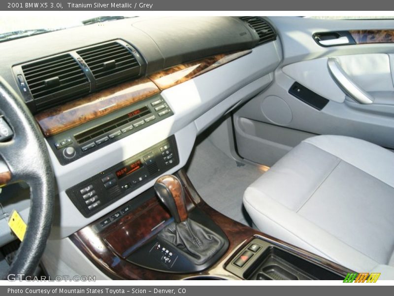 Titanium Silver Metallic / Grey 2001 BMW X5 3.0i