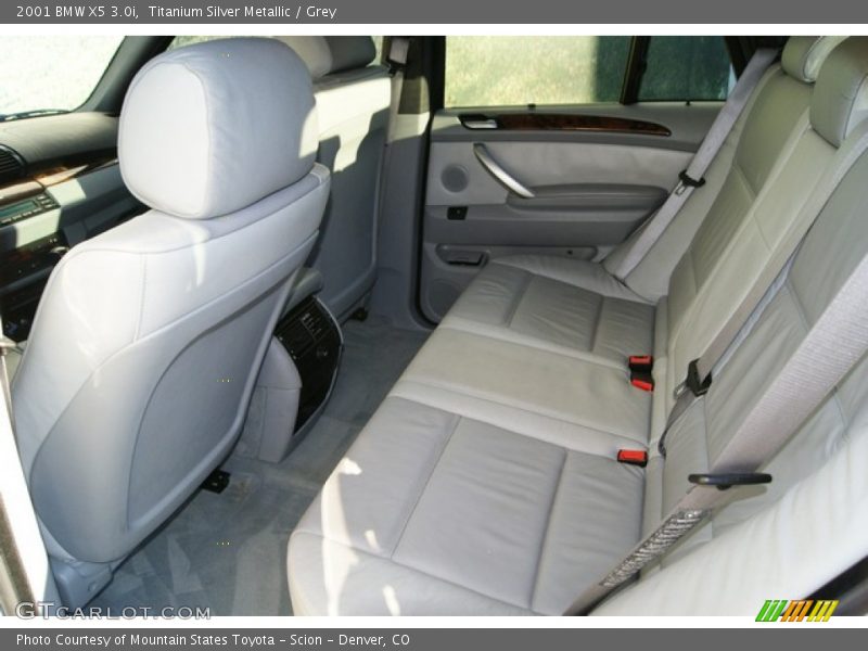 Titanium Silver Metallic / Grey 2001 BMW X5 3.0i
