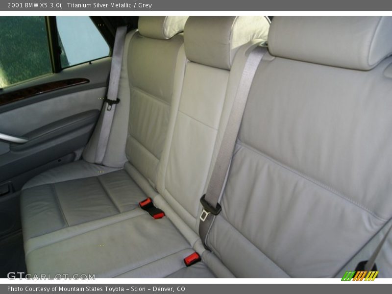 Titanium Silver Metallic / Grey 2001 BMW X5 3.0i