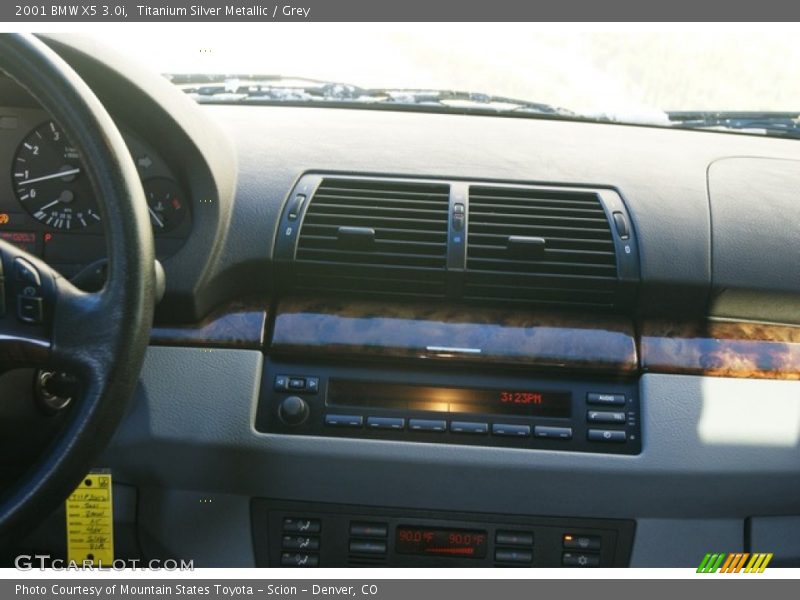 Titanium Silver Metallic / Grey 2001 BMW X5 3.0i