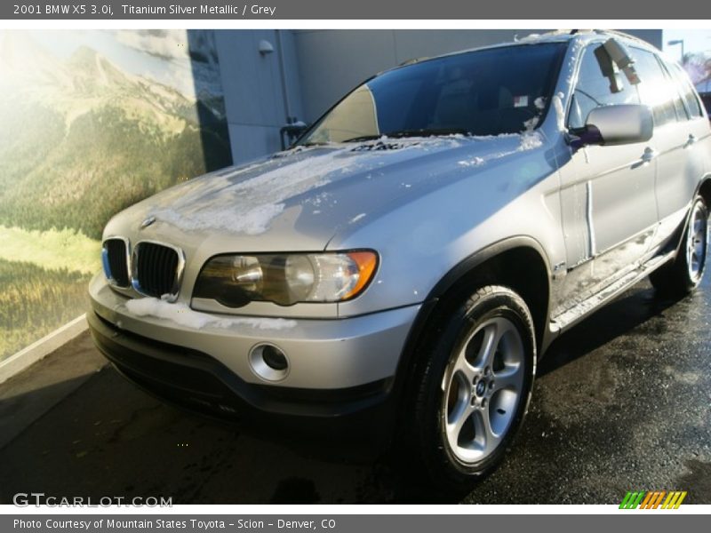 Titanium Silver Metallic / Grey 2001 BMW X5 3.0i