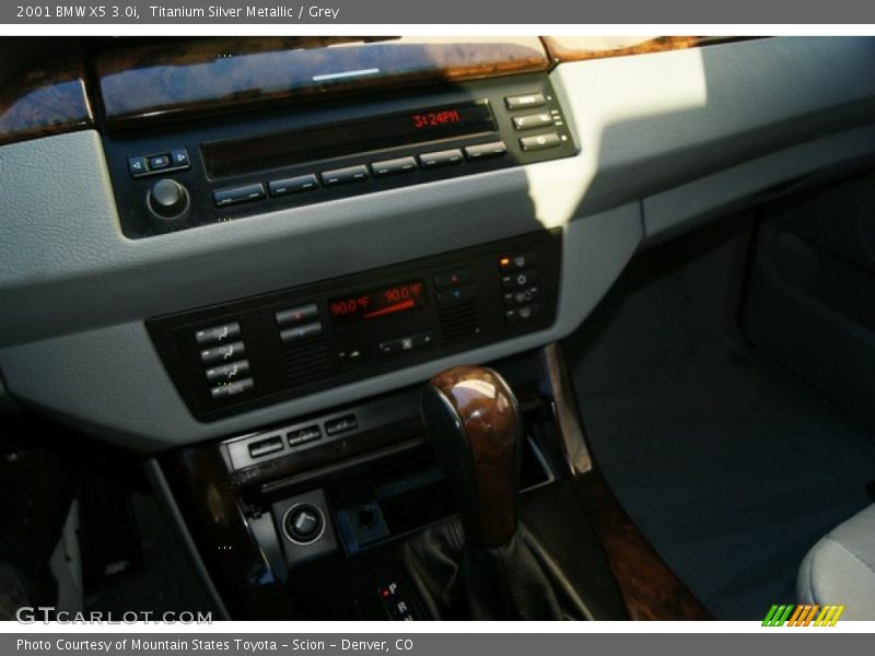 Titanium Silver Metallic / Grey 2001 BMW X5 3.0i