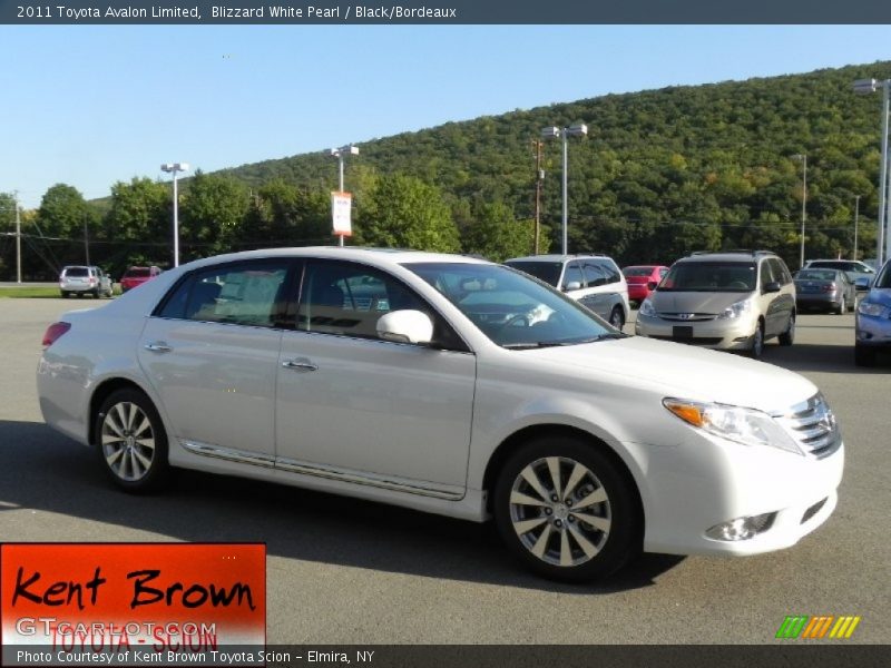 Blizzard White Pearl / Black/Bordeaux 2011 Toyota Avalon Limited