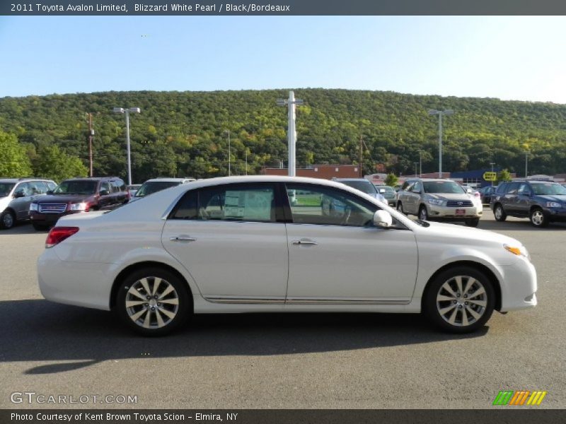 Blizzard White Pearl / Black/Bordeaux 2011 Toyota Avalon Limited