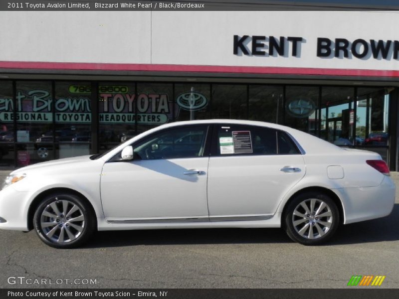 Blizzard White Pearl / Black/Bordeaux 2011 Toyota Avalon Limited