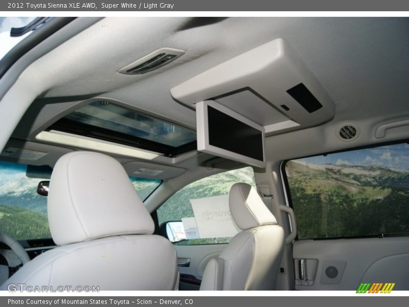 Super White / Light Gray 2012 Toyota Sienna XLE AWD
