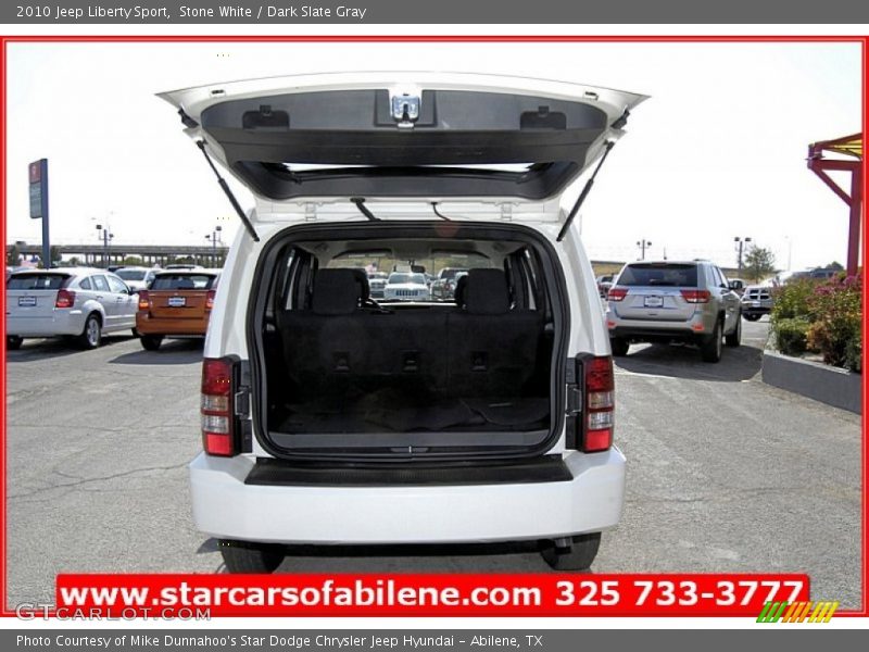 Stone White / Dark Slate Gray 2010 Jeep Liberty Sport