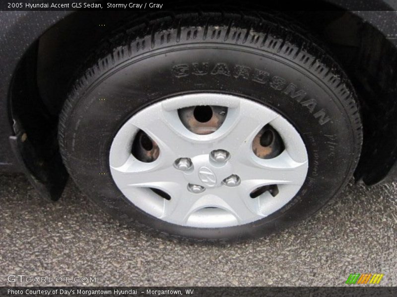 Stormy Gray / Gray 2005 Hyundai Accent GLS Sedan