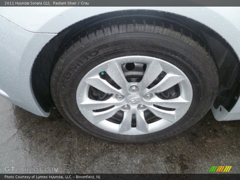 Radiant Silver / Gray 2011 Hyundai Sonata GLS