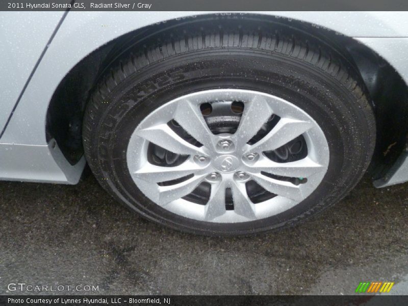 Radiant Silver / Gray 2011 Hyundai Sonata GLS