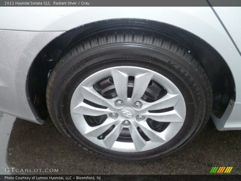 Radiant Silver / Gray 2011 Hyundai Sonata GLS