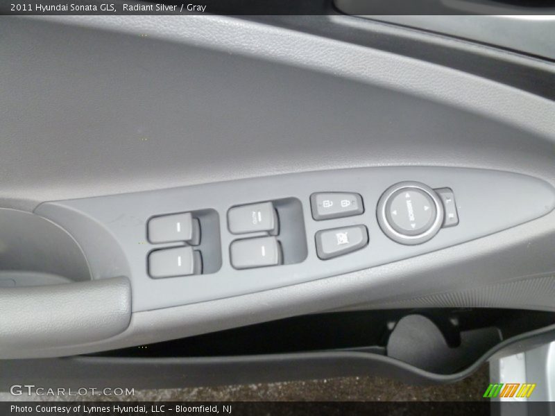 Radiant Silver / Gray 2011 Hyundai Sonata GLS
