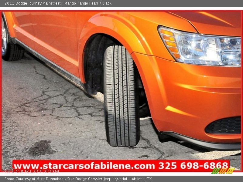 Mango Tango Pearl / Black 2011 Dodge Journey Mainstreet