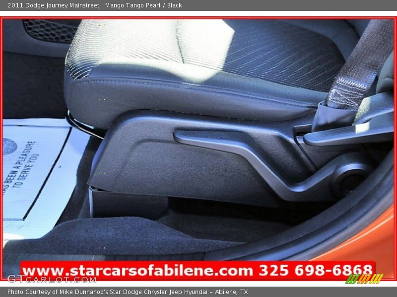 Mango Tango Pearl / Black 2011 Dodge Journey Mainstreet