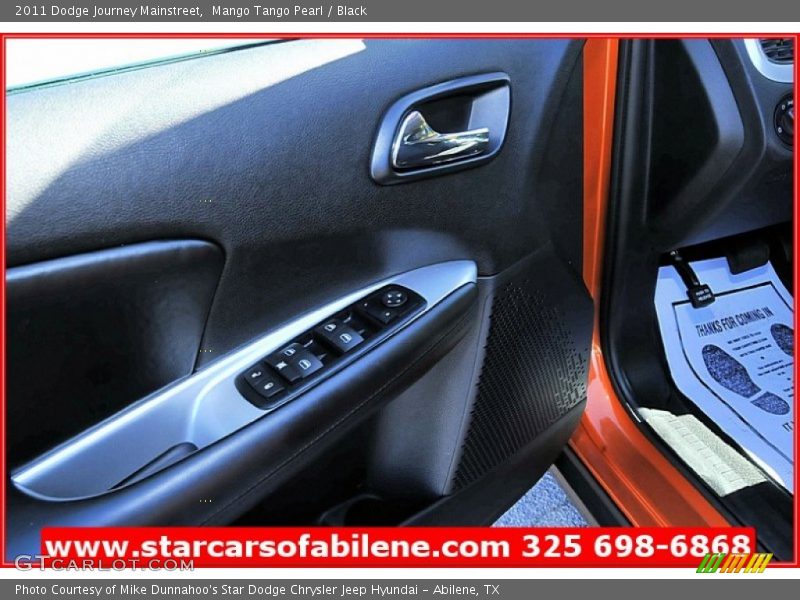 Mango Tango Pearl / Black 2011 Dodge Journey Mainstreet