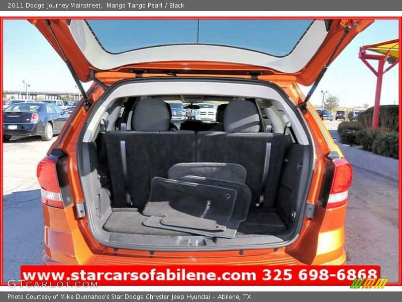 Mango Tango Pearl / Black 2011 Dodge Journey Mainstreet