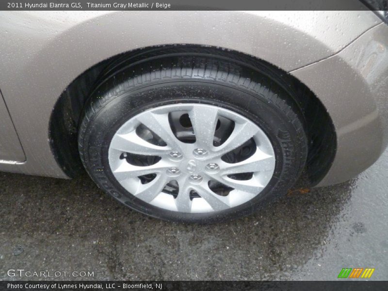 Titanium Gray Metallic / Beige 2011 Hyundai Elantra GLS