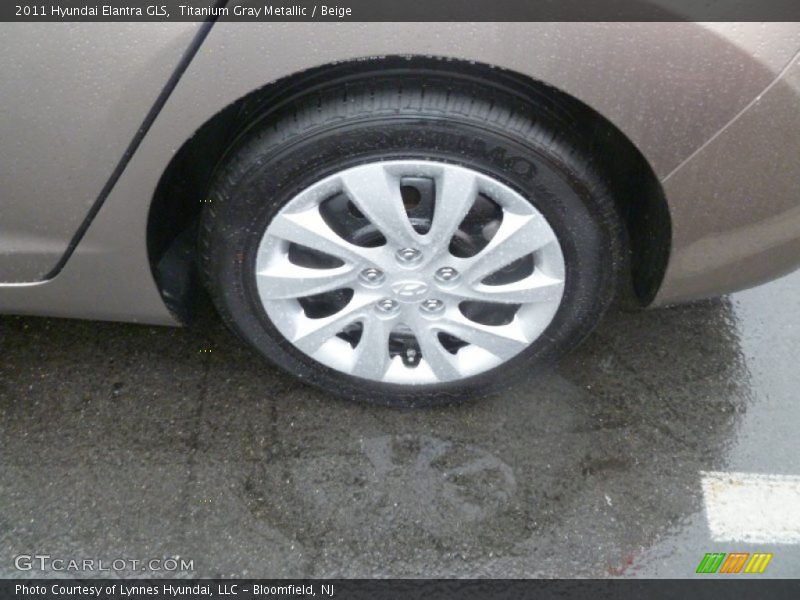 Titanium Gray Metallic / Beige 2011 Hyundai Elantra GLS