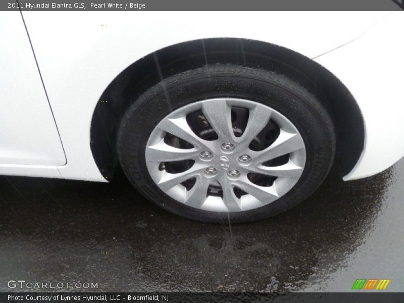 Pearl White / Beige 2011 Hyundai Elantra GLS