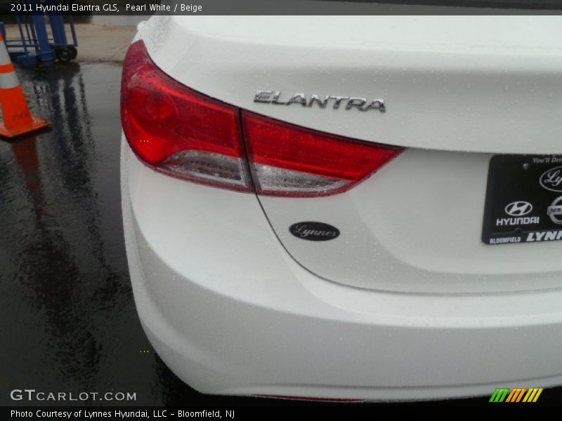 Pearl White / Beige 2011 Hyundai Elantra GLS