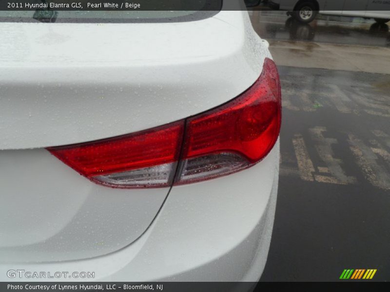 Pearl White / Beige 2011 Hyundai Elantra GLS