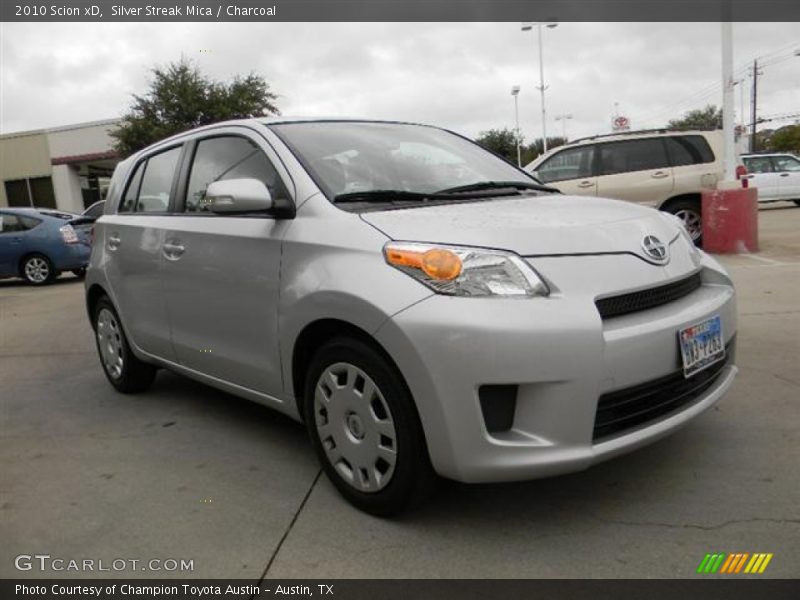 Silver Streak Mica / Charcoal 2010 Scion xD