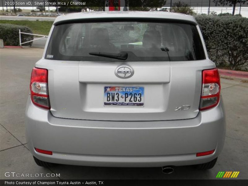 Silver Streak Mica / Charcoal 2010 Scion xD
