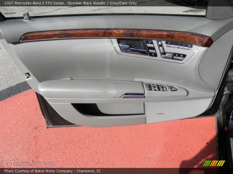 Obsidian Black Metallic / Grey/Dark Grey 2007 Mercedes-Benz S 550 Sedan