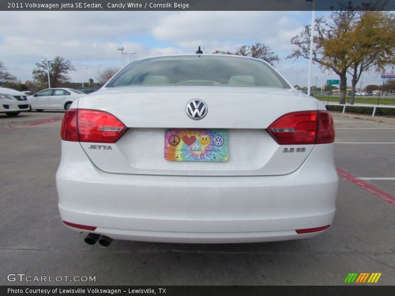 Candy White / Cornsilk Beige 2011 Volkswagen Jetta SE Sedan