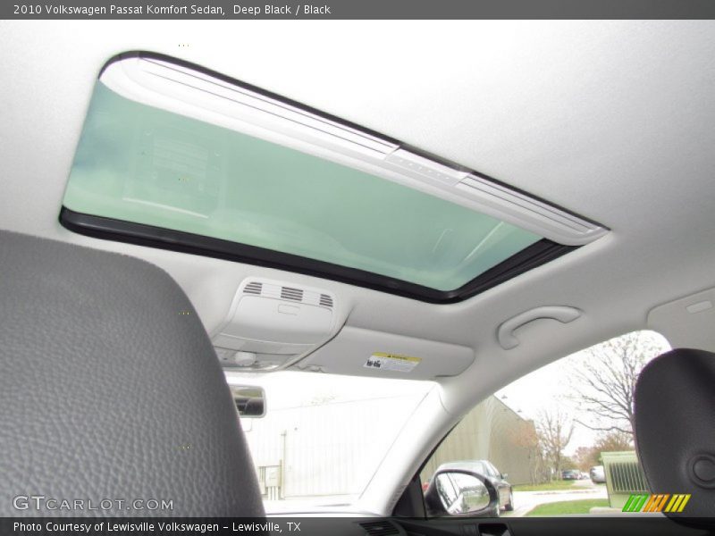 Deep Black / Black 2010 Volkswagen Passat Komfort Sedan