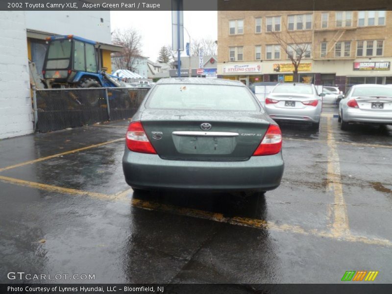 Aspen Green Pearl / Taupe 2002 Toyota Camry XLE