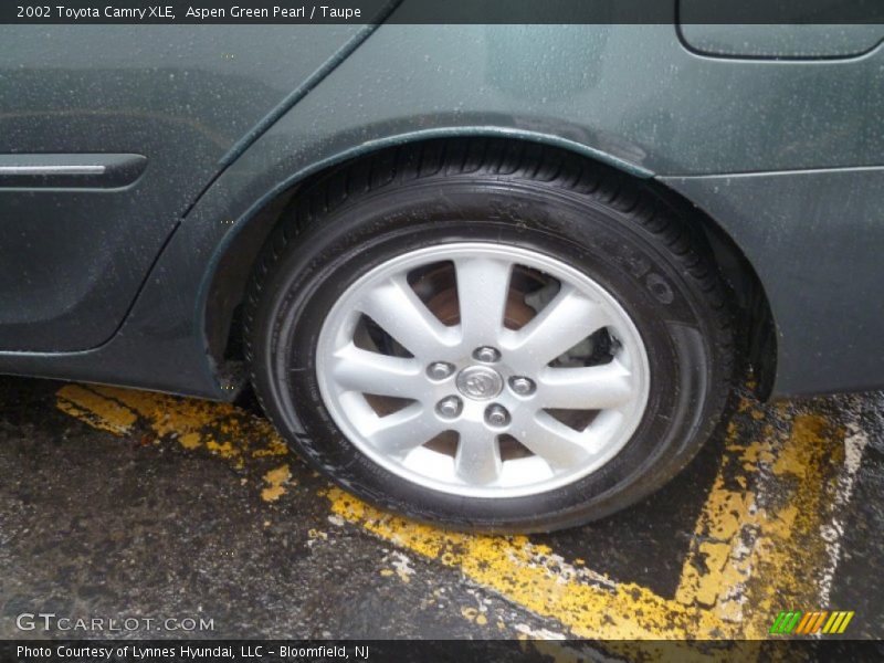 Aspen Green Pearl / Taupe 2002 Toyota Camry XLE