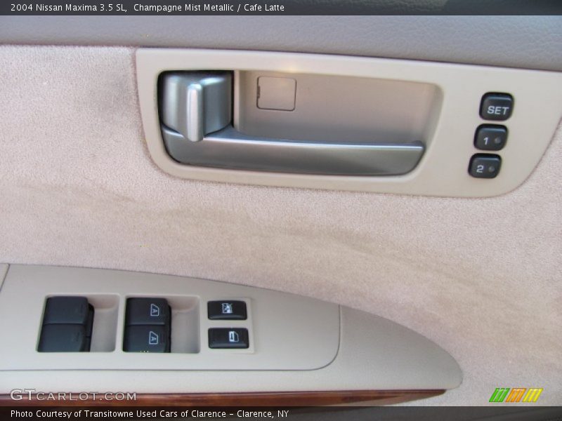 Champagne Mist Metallic / Cafe Latte 2004 Nissan Maxima 3.5 SL