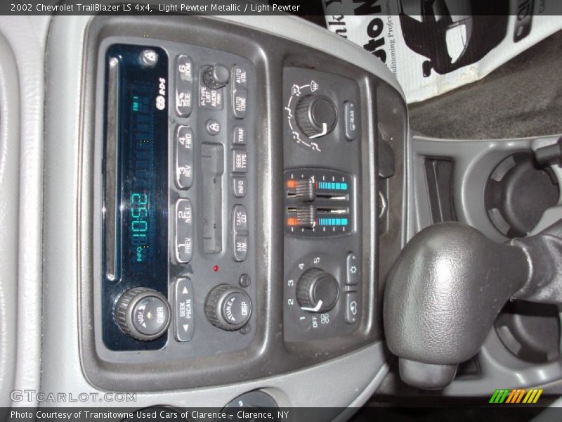 Light Pewter Metallic / Light Pewter 2002 Chevrolet TrailBlazer LS 4x4