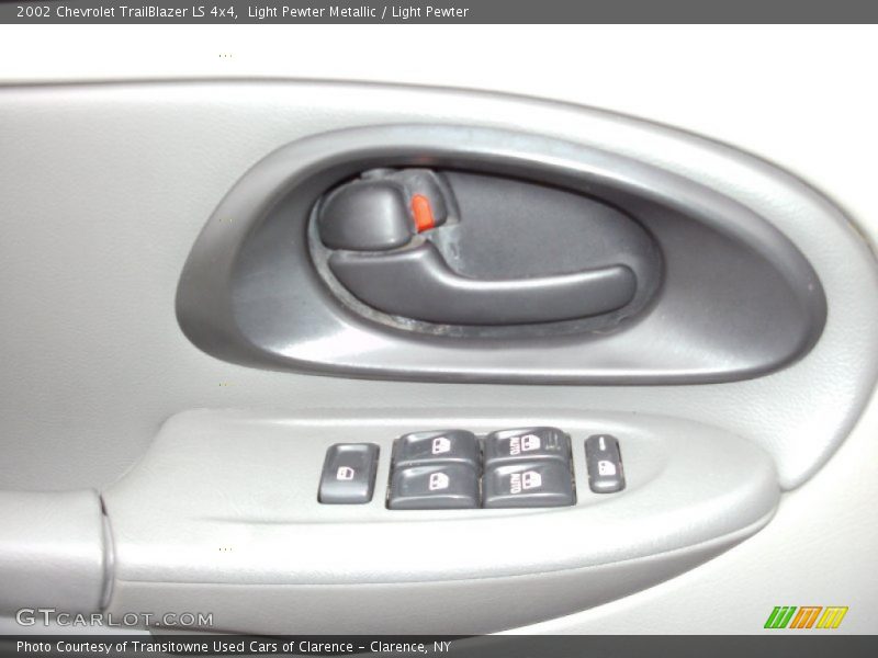 Light Pewter Metallic / Light Pewter 2002 Chevrolet TrailBlazer LS 4x4