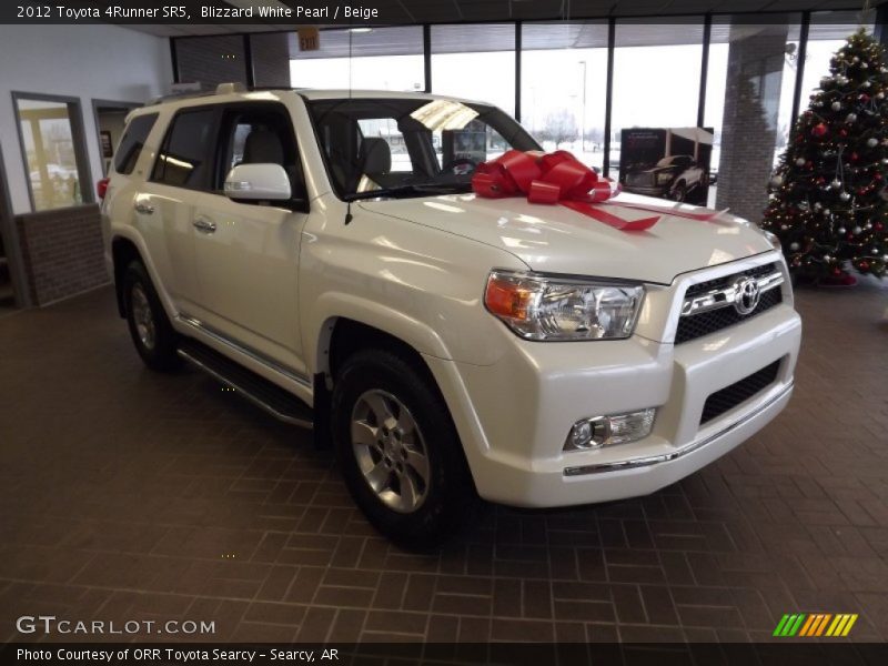 Blizzard White Pearl / Beige 2012 Toyota 4Runner SR5
